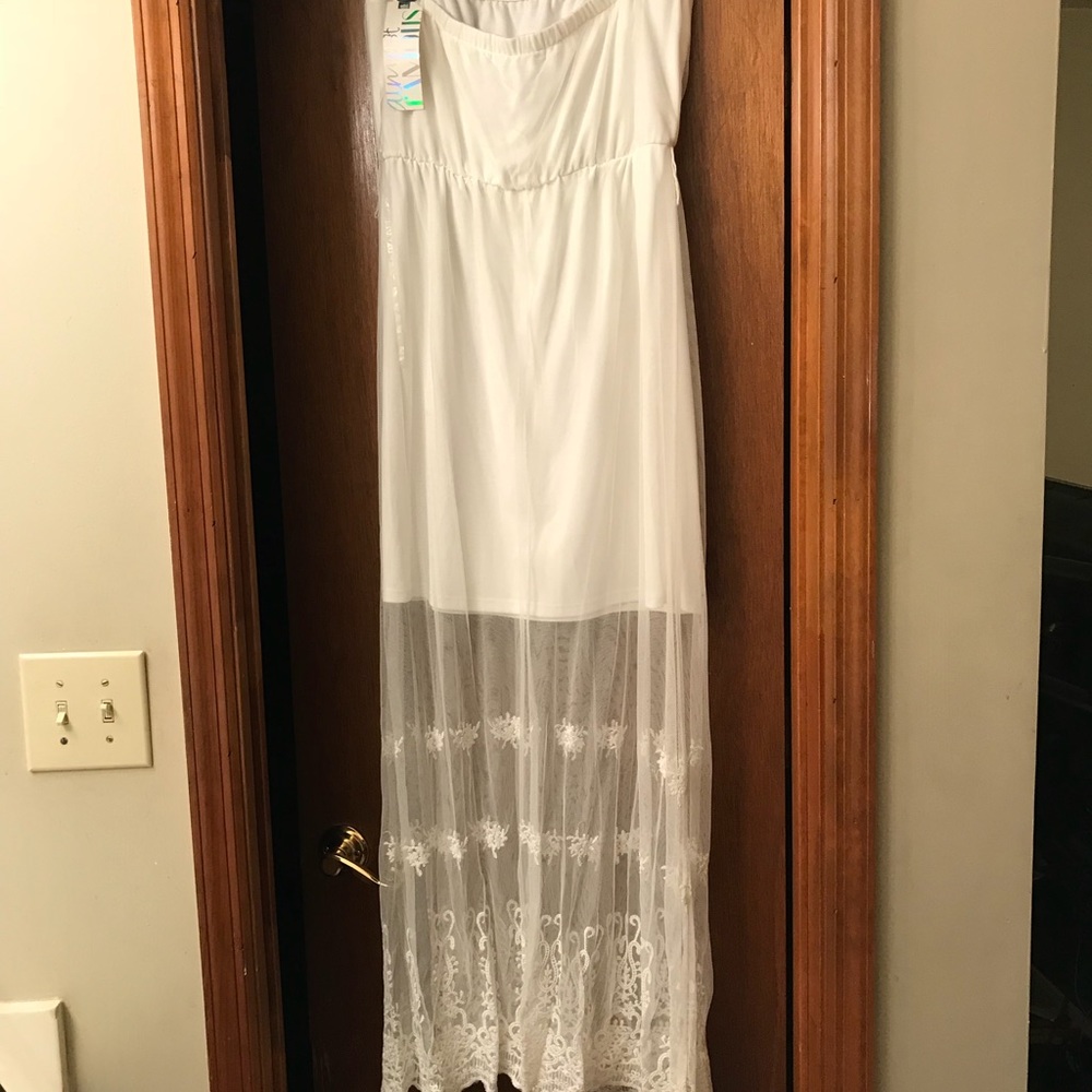 Dress - Picture 2 of 3